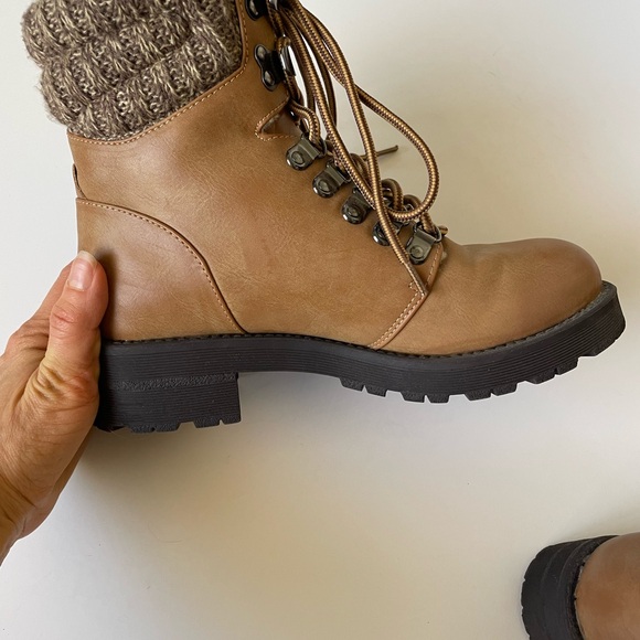 Outdoor style ankle boots - Picture 9 of 16